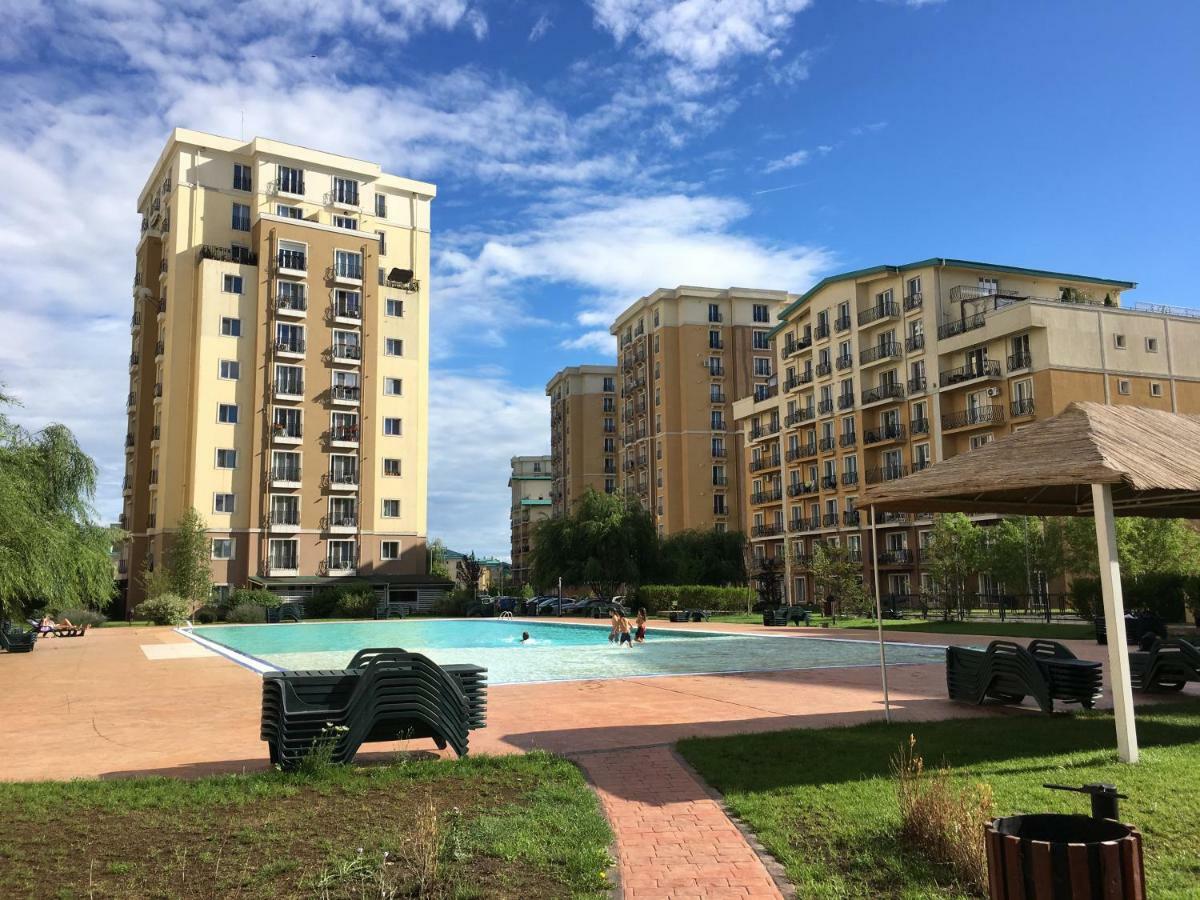 Luxury Apartment With Pool In North Bucharest Cretuleasca Exterior photo